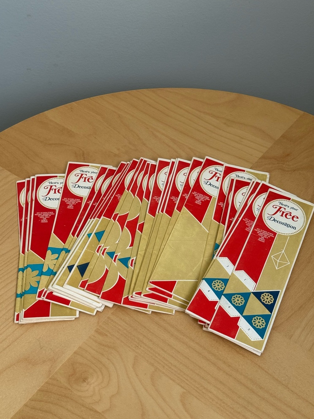 Set of 32 Unused Vintage Coca Cola Space Age Atomic Paper Christmas Decorations